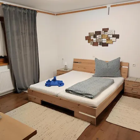 Haus Carmen Kleboth Апартаменты *